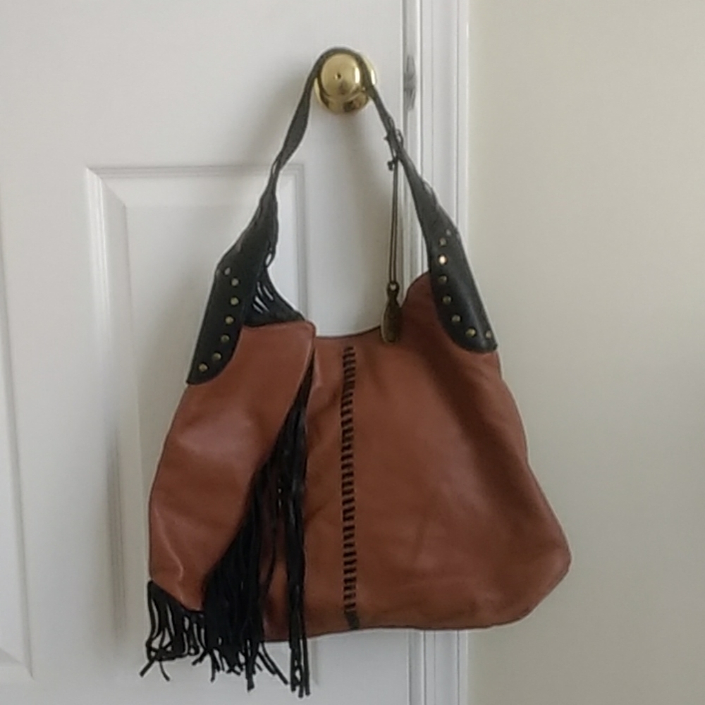 Camila Alves MUXO Soft Leather Hobo